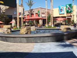 Water fountain in Tustin