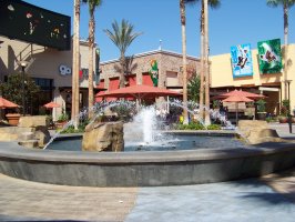 Water fountain in Tustin