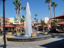 Water fountain in Tustin